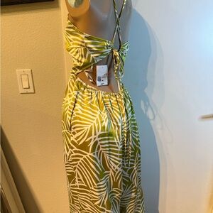 Forever 21 Tropical Leaf Halter Jumpsuit – Olive Green Palm Print, NWT